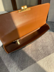 CHAIN SHOULDER BAG CLAUDE 33 IN BLACK TRIOMPHE CANVAS GOLD HARDWARE