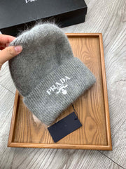 BEANIE HAT IN DOLPHIN GRAY WOOL 108750