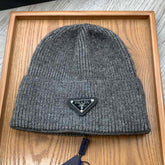 BEANIIE HAT IN GRAPHITE GRAY WOOL 335032
