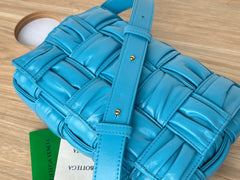 CASSETTE 28 IN SKY BLUE SOFT LAMBSKIN