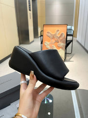 WEDGE SANDALS IN BLACK SOFT LAMBSKIN