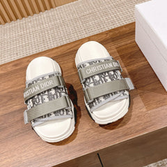 DIOR PLATFORM SLIDES 25S 30 MM IN WHITE MIX GREY FABRIC AND CALFSKIN