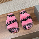 LAMB WOOL SLIPPER PINK AND BLACK