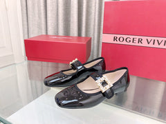 TRÈS VIVIER MARY JANE BLACK PATENT CALFSKIN CRYSTAL BUCKLE