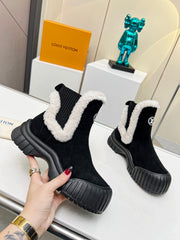 LV RUBY FLAT ANKLE BOOT IN BLACK SUEDE CALF LEATHER AND WHITE SHEARLING