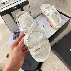 CC QUILTED SANDALS IN WHITE CALFSKIN