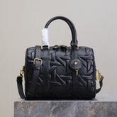GROOVE BAG 25 IN BLACK MACROCANNAGE CALFSKIN WITH GOLD HARDWARE