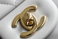 CHANEL 25S FLAP BAG 25.5 CM IN WHITE LAMBSKIN