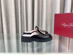 VIV' RANGERS MULES IN BLACK PATENT CALFSKIN GOLD BUCKLE