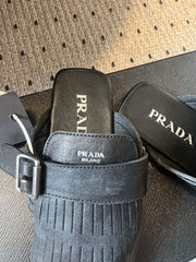 PRADA 25S SHUFFLE LEATHER THONG SANDALS IN BLACK CALFSKIN