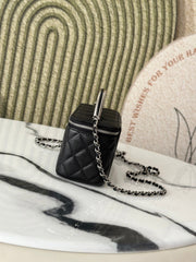 25P VANITY 17 CAVIAR WITH HANDLE METAL IN BLACK CALFSKIN SILVER HARDWARE