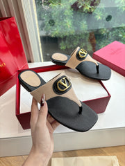 VLTN THONG SANDALS 25S IN BLACK MIX BEIGE LAMBSKIN WITH GOLD HARDWARE