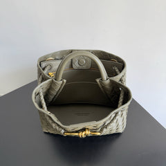 BOTTEGA VENETA 25S ANDIAMO 25 IN OLIVE GREEN CALFSKIN GOLD HARDWARE