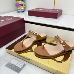 THONG SANDALS IN BROWN LAMBSKIN WITH GOLD HARDWARE