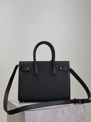 YSL 25S SAC DE JOUR MM 26 IN BLACK SUPPLE GRAINED CALFSKIN GOLD HARDWARE