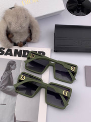 MONTAIGNE SUNGLASS CD1595 IN GREEN ACETATE