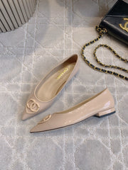 FLAT PUMP 2 CM IN BEIGE CREAM PATENT CALFSKIN