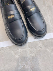 CHANEL 25S MOCCASINS IN BLACK CALFSKIN GOLD HARDWARE