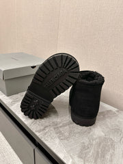 ALASKA BOOTIE IN BLACK SUEDE AND WOOL LINING