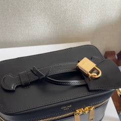 VANITY 18 IN BLACK SMOOTH CALFSKIN GOLD HARDWARE