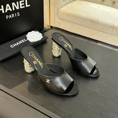 T-STRAP PEARL HEEL 85 MM SANDALS IN BLACK LAMBSKIN MULE