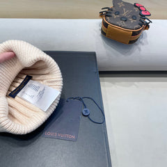 KNITTED BEANIE HAT IN LULLABY PINK WOOL AND FOX FUR 409792