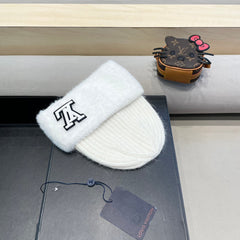 KNITTED BEANIE HAT IN WHITE WOOL AND RABBIT FUR 413354