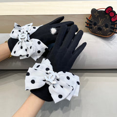 GLOVES IN BLACK MIX WHITE WOOL 454572