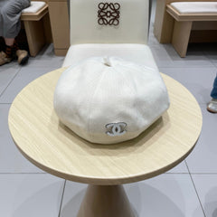 BERET HAT IVORY WITH LOGO 672660