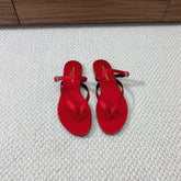 SL CRYSTAL BUCKLE THONG SANDAL RED SATIN