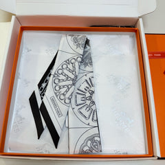 HERMES 25S SCARF 90 IN SILK 856721