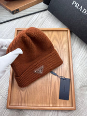 BEANIE HAT IN UMBER BROWN WOOL 332398