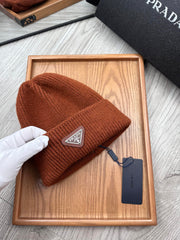 BEANIE HAT IN UMBER BROWN WOOL 332398