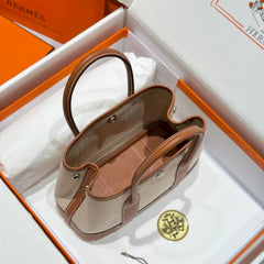 GARDEN PARTY 23CM IN WHITE TOILETS COTTON CANVAS AND BROWN CALFSKIN