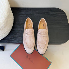 CLASSIC LOAFERS IN BLUSH BEIGE SUEDE