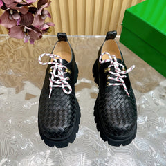 HADDOCK LACE-UP SHOE IN BLACK CALFSKIN WITH WOVEN DESIGN