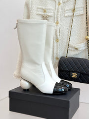 CC PEARL BOOTS IN WHITE CALFSKIN