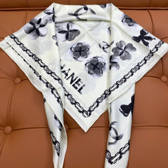 CHANEL 25S SCARF 90 IN SILK 703654