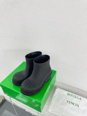 FIREMAN BOOTS IN BLACK RUBBER WITH ICONIC INTRECCIO MOTIF