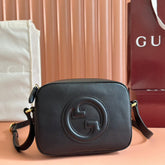 BLONDIE SMALL SHOULDER BAG 21 IN BLACK SMOOTH CALFSKIN