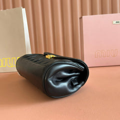 CHAIN SHOULDER BAG 24 IN BLACK PATENT SMOOTH LAMBSKIN