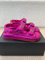 DAD SANDAL IN MAGENTA PURPLE SHEEPSKIN