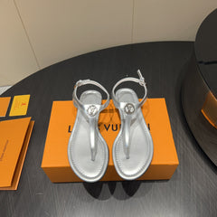 LV THONG SANDALS 25S IN SILVER CALFSKIN WITH SILVER HARDWARE