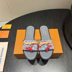 LV SLIDE SANDALS 25S IN GREY DENIM AND CALFSKIN WITH CHERRY BLOSSOM BUCKLE