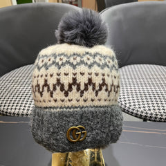 BEANIE HAT IN COLORFUL WOOL 394008