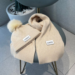 SET SCARF AND HAT IN TUSCAN BEIGE WOOL AND FOX FUR 420834