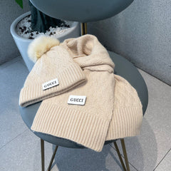 SET SCARF AND HAT IN TUSCAN BEIGE WOOL AND FOX FUR 420834