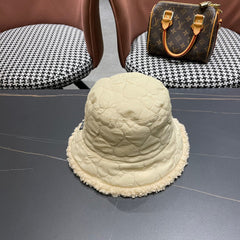 REVERSIBLE NAPPA & SHEARLING BUCKET HAT TAN BEIGE 436509