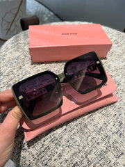 LOGO SQUARE SUNGLASSES 512017 IN GREEN ACETATE