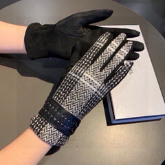 GLOVES IN BLACK MIX WHITE WOOL 429245
